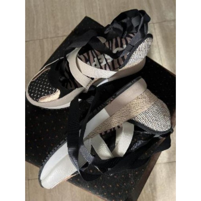 CHAUSSURES ÉTAT NEUF BEIGE NOIR TAILLE 41 GIOSEPPO