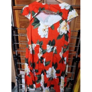 Robe fleurie taille 46...