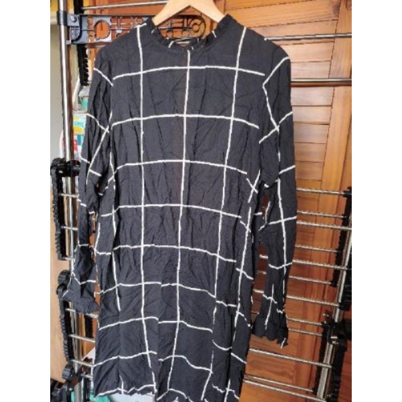 Robe noire taille 42 H&M