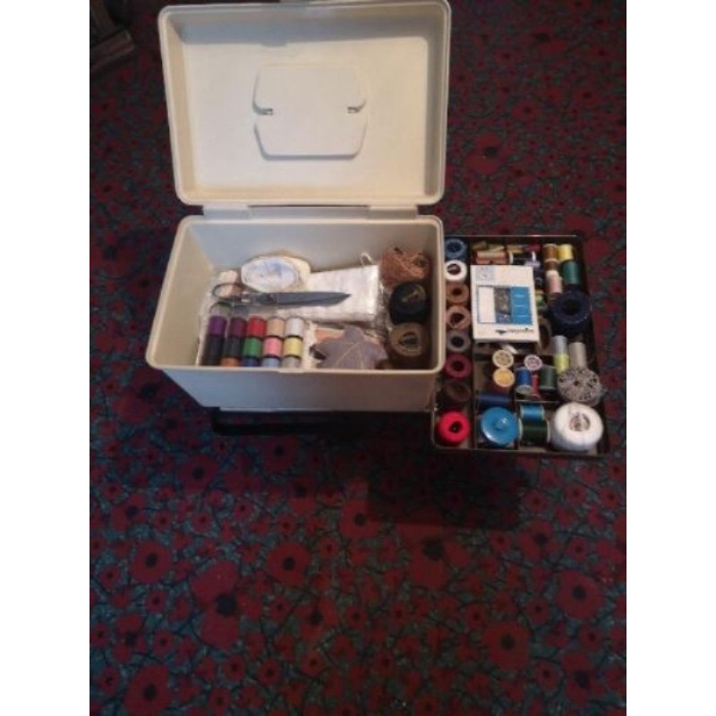Boîte à couture complete
