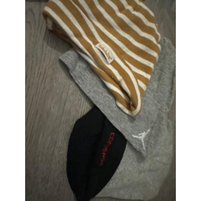 Lot de bonnet timberlande, converse, Jordan 