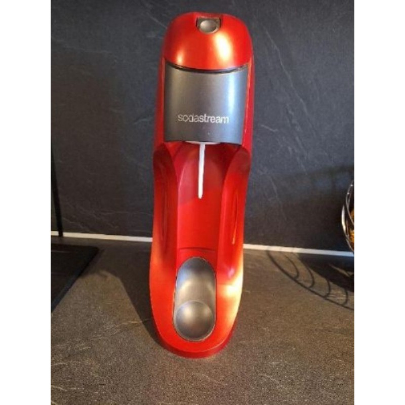Soda stream rouge avec bouteille de gaz 