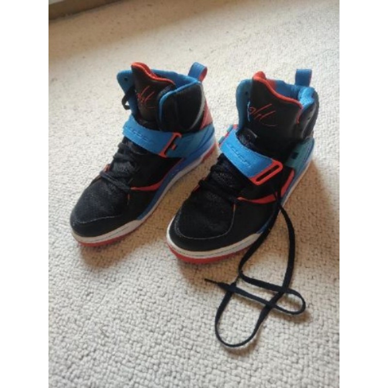 Paire de basket montante noir/bleu/rouge Jordan Air T45.5
