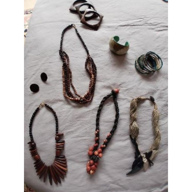 chaque collier en bois exotique ou en racine de corail bracelet en corne et en bois 