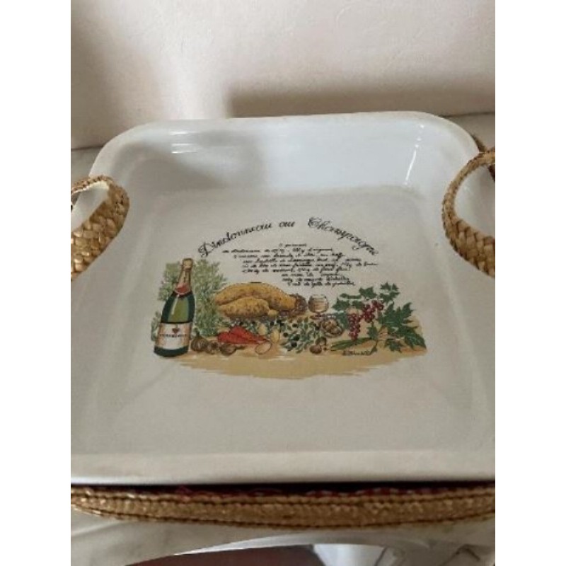 Plat porcelaine et son panier 