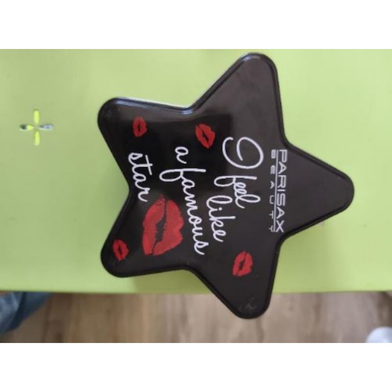 Boite à maquillage vide