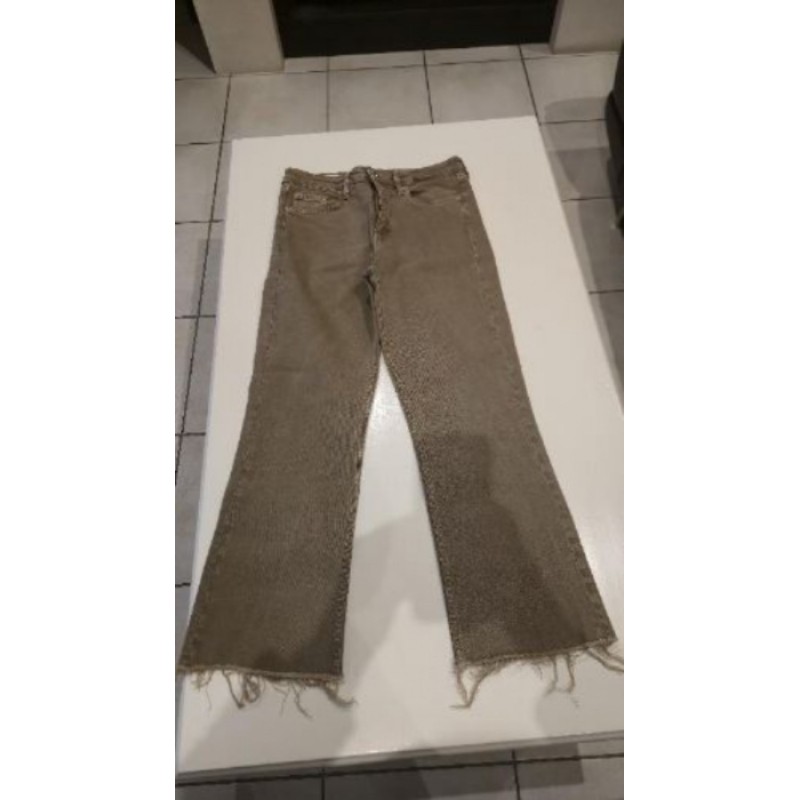 Jean marron ZARA taille 40. Très bon état.