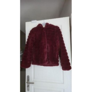 Veste en fausse fourrure...