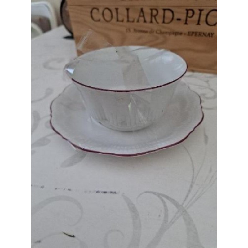 Tasse a thé  et son assiette 