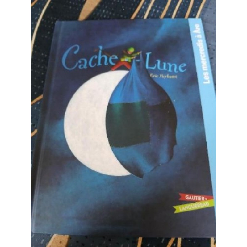 Livre cache lune