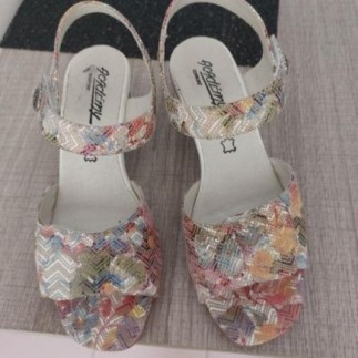 Chaussure taille 37 academy