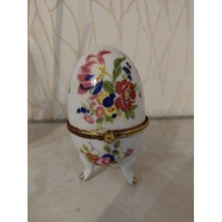 Oeuf bonbonnière style...