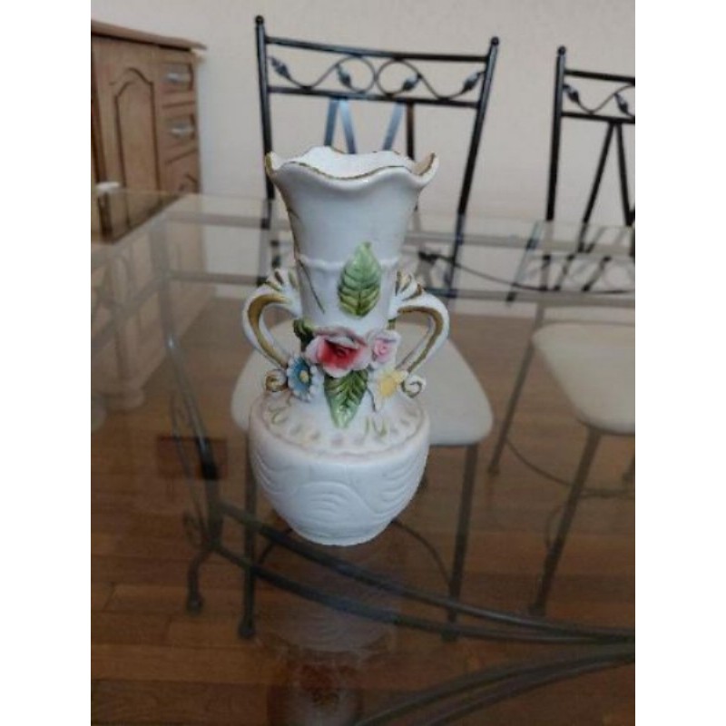 Vase miniature style Barbotine – Roses en relief 