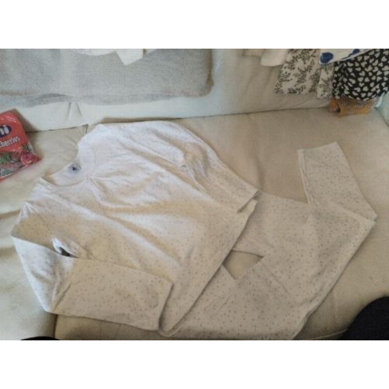 Pyjama petit bateau blanc étoiles dorées 10 ans, très bon état 
