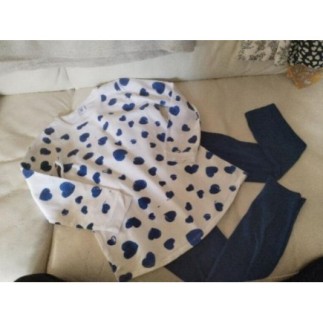 Pyjama bleu et blanc petit...