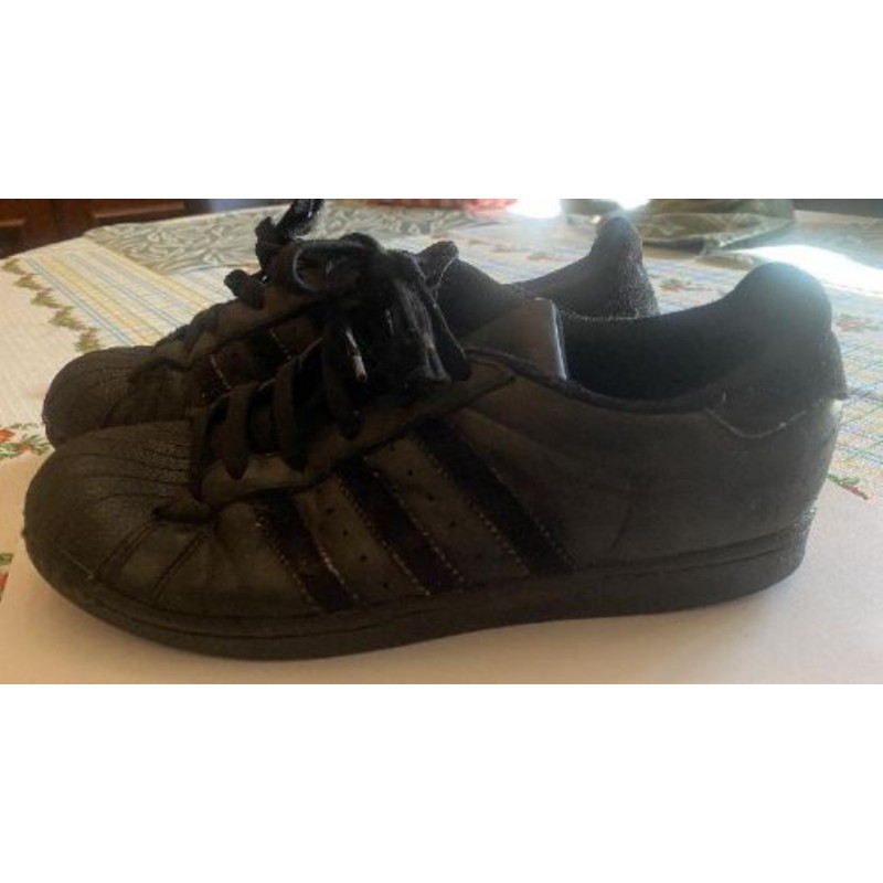 chaussure adidas noire pointure 37.5