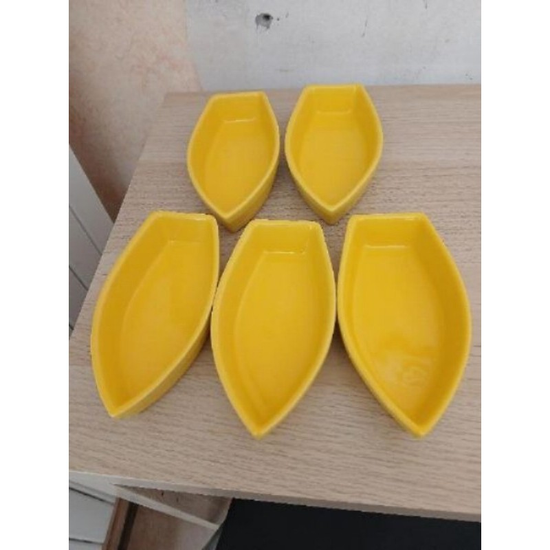 Lot de 5 raviers barques