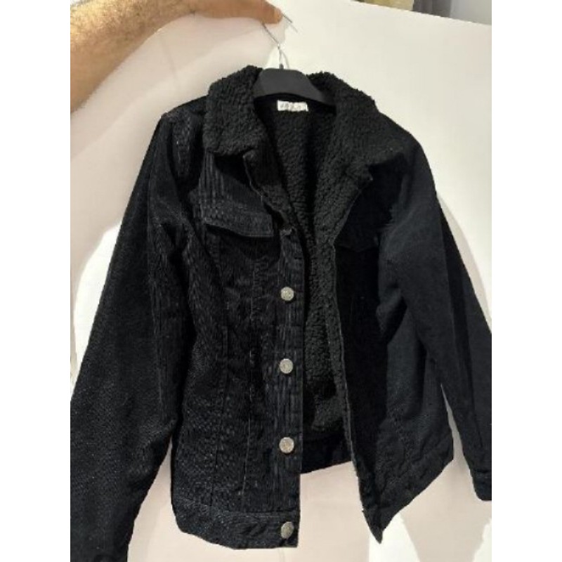 Veste velours noir pour enfants 10 ans , en excellent état 