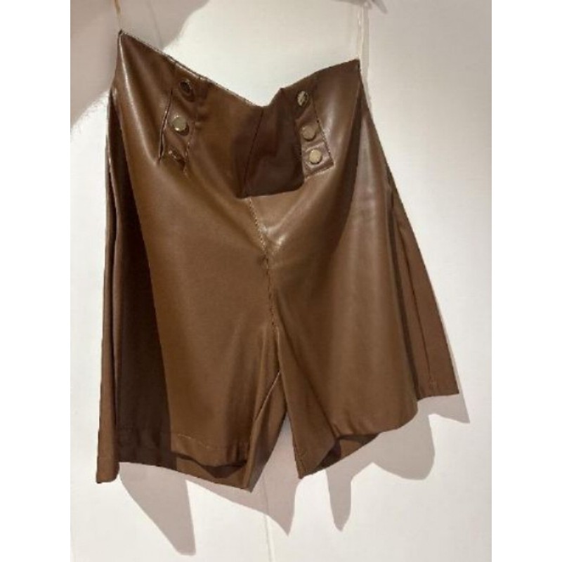 Short similicuir, couleur caramel taille l /xl neuf avec étiquette 