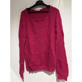 Pull rose marque...