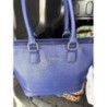 Sac a main  marque guess couleur bleu  ,en excellent état 