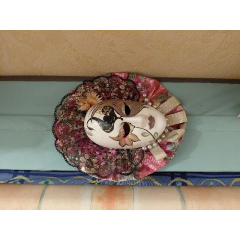 Masque Vénitien décoratif mural - Porcelaine et dentelle 