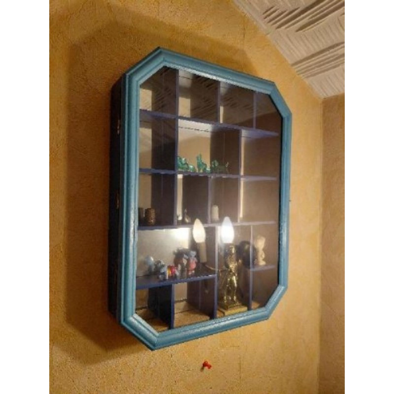 Vitrine murale d'exposition à casiers avec miroir cadre bois