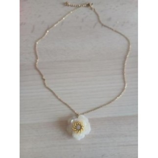 Collier pivoine artisanal 