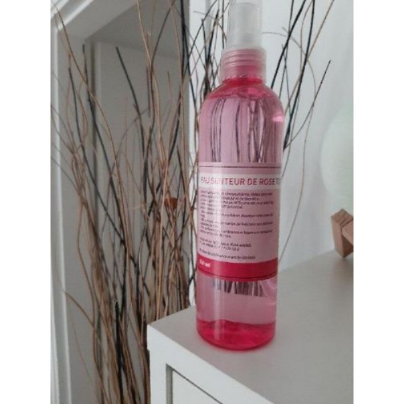Eau de senteur de rose