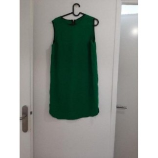 Robe verte sans manche 