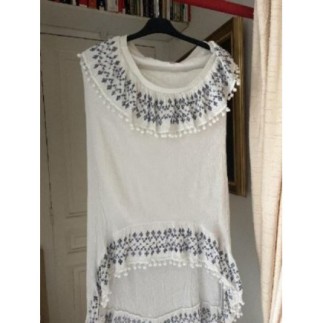 Robe bustier blanche brodée...