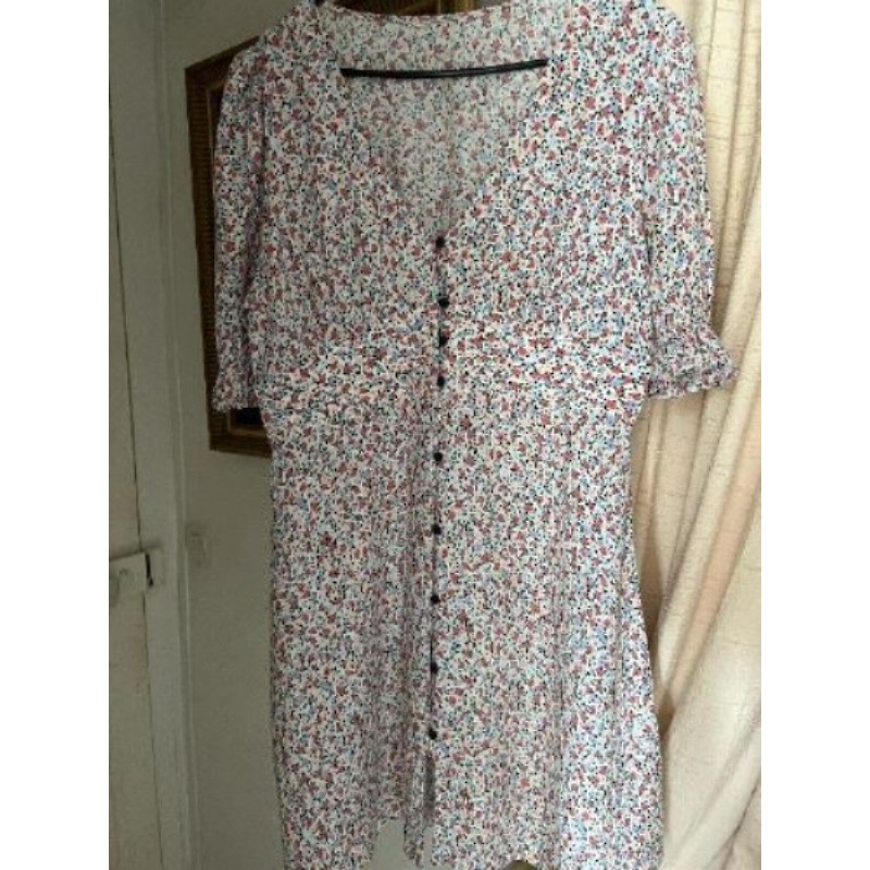 Robe blanche fleurs rose et bleu taille 38