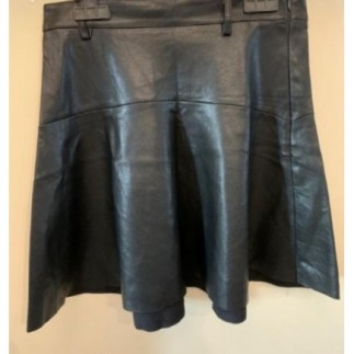 Jupe en similicuir noir