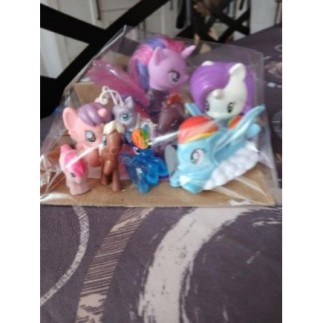 Lot de 9 petits poneys