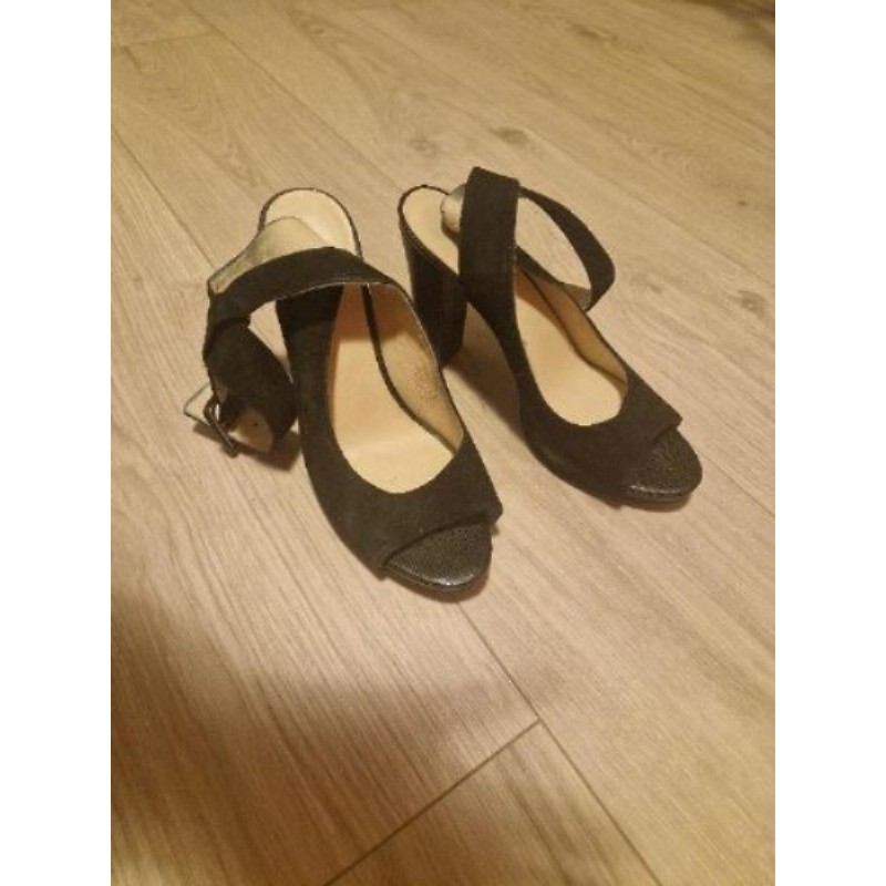 Chaussures noires cuir daim taille 38