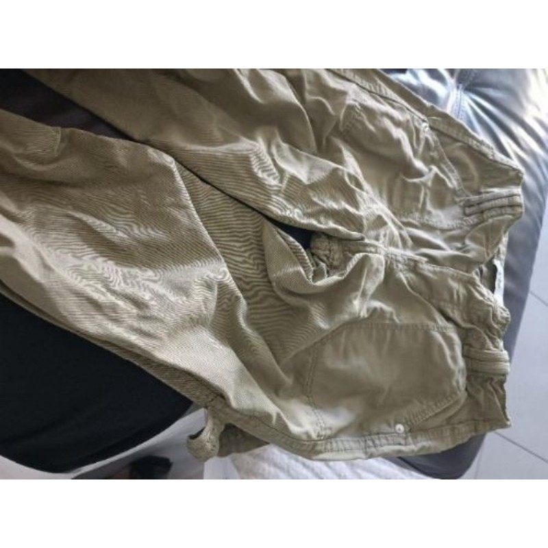 Pantalon Bershka kaki taille 34
