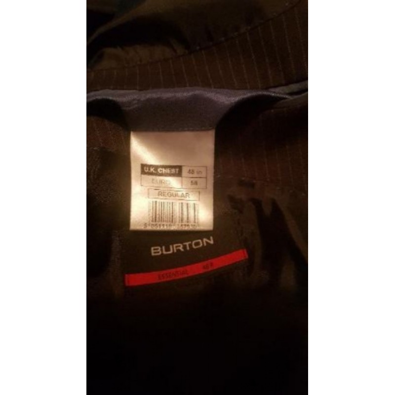 Costume Burton noir rayé. Pant taille 52  veste 58.