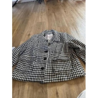 Veste à carreaux noir et...