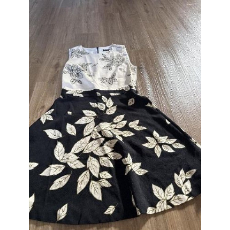 Robe à fleur noire et blanche Zara taille S