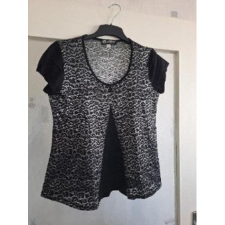 Tunique noir avec broderie...