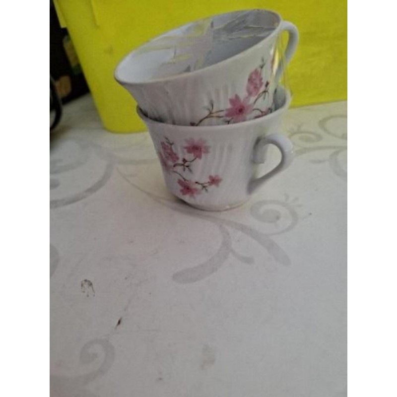 2 tasses a fleurs vintage