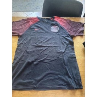 t-shirt noir nike psg taille L