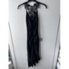Robe noire avec dos dentelle élastique T.1