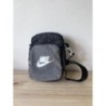 Sacoche bandoulière Nike héritage, très bon état
