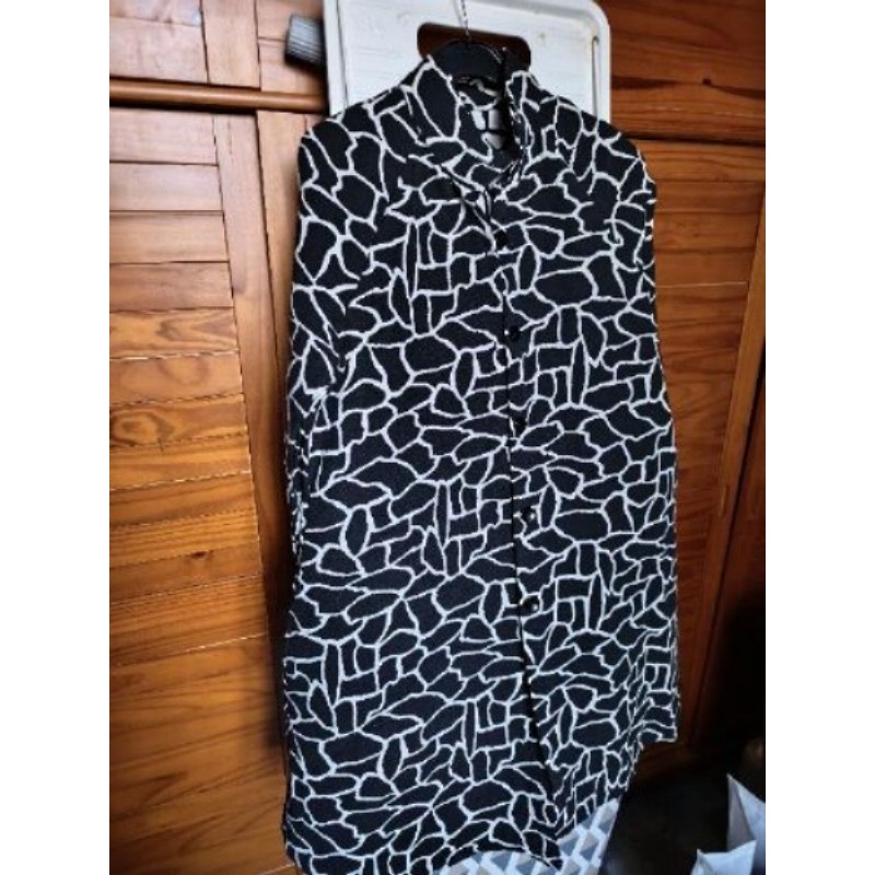 Manteau été taille L marque BELLA BLUE noir et blanc