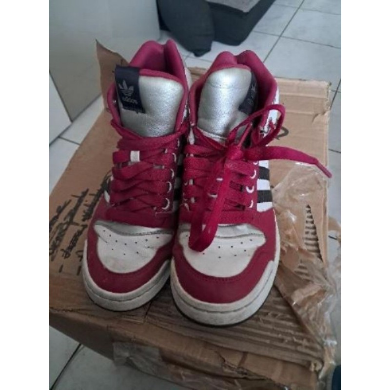 Basket adidas taile 37 1/3