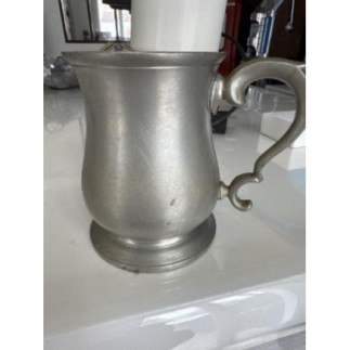 Pot en étain 