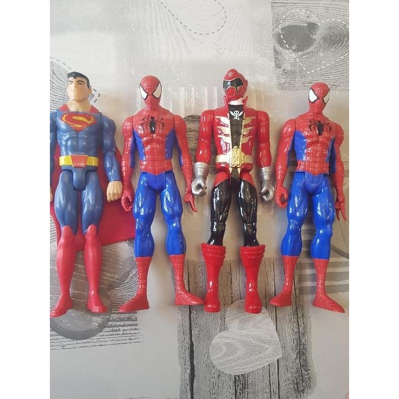 Lot 4 super heros