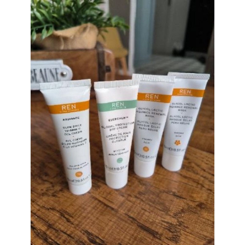 Lot neuf REN, crèmes et masques