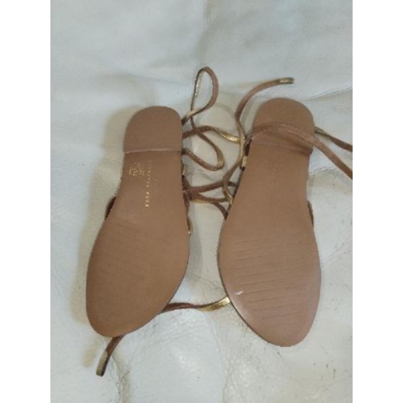 Scandales zara 37 neuves cuir marron etdorées à lacets 